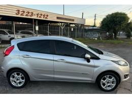 FORD - FIESTA - 2016/2016 - Prata - R$ 49.900,00