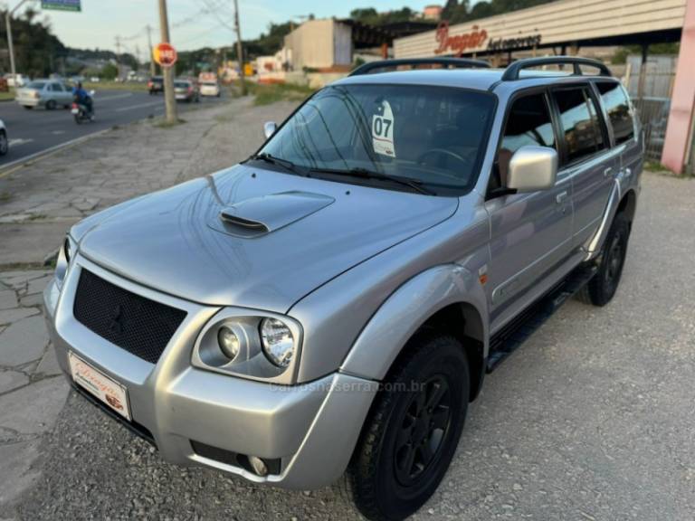 MITSUBISHI - PAJERO SPORT - 2006/2007 - Prata - R$ 55.900,00