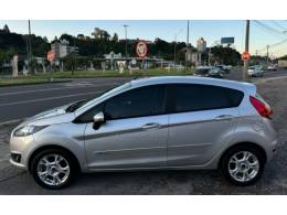 FORD - FIESTA - 2016/2016 - Prata - R$ 49.900,00