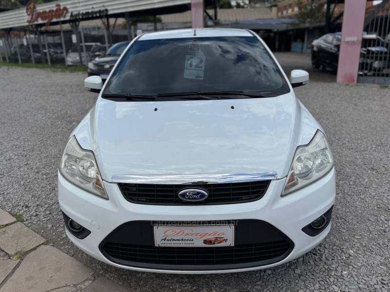 FORD - FOCUS - 2012/2012 - Branca - R$ 42.900,00