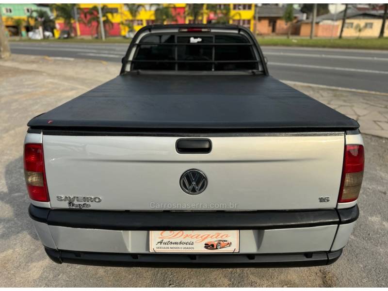 VOLKSWAGEN - SAVEIRO - 2003/2003 - Prata - R$ 36.900,00