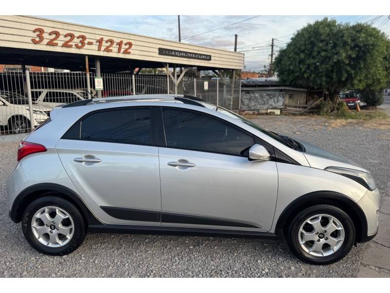 HYUNDAI - HB20X - 2014/2015 - Prata - R$ 55.900,00