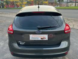 FORD - FOCUS - 2017/2018 - Cinza - R$ 69.900,00