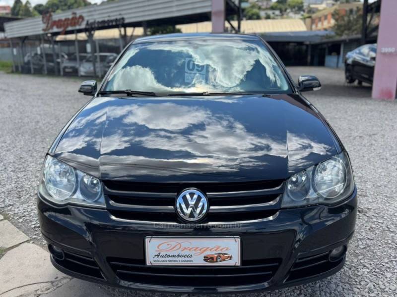 VOLKSWAGEN - GOLF - 2008/2009 - Preta - R$ 43.900,00