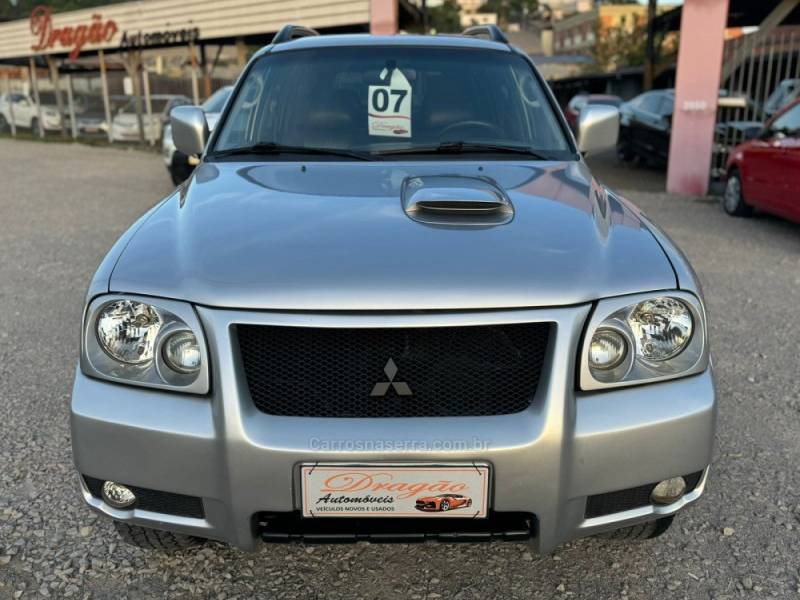 MITSUBISHI - PAJERO SPORT - 2006/2007 - Prata - R$ 55.900,00