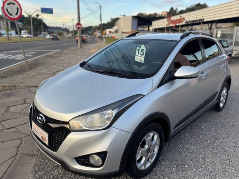 HYUNDAI - HB20X - 2014/2015 - Prata - R$ 55.900,00